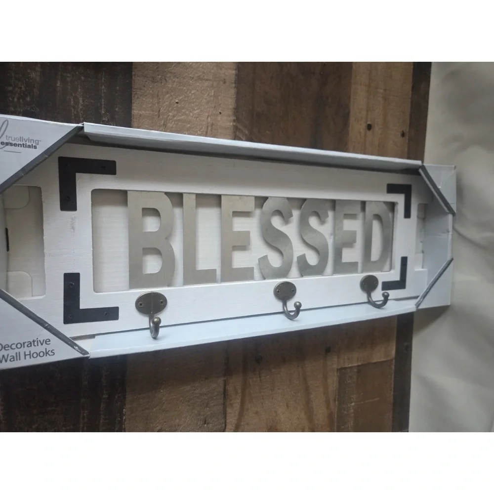 True Living Blessed Sign w/Hooks. Key/Mug/Jewelry Holder